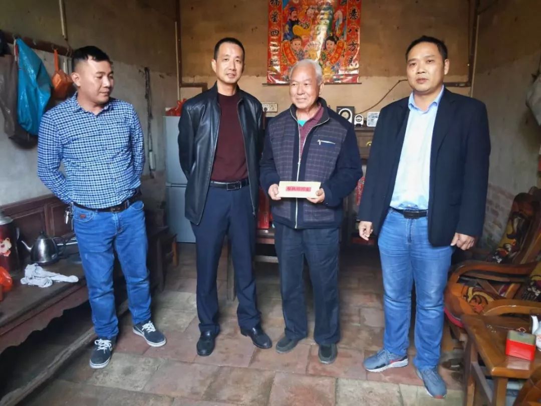 慰問(wèn)送暖職工心 傳遞寒冬南方情