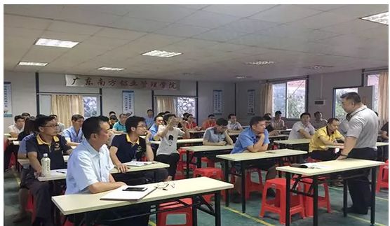 南方鋁業(yè)丨讓夢想飛揚，奮斗是青春最亮麗的底色