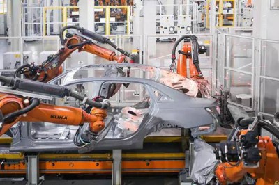 特斯拉全鋁車身生產(chǎn)全過程，絕對漲知識！